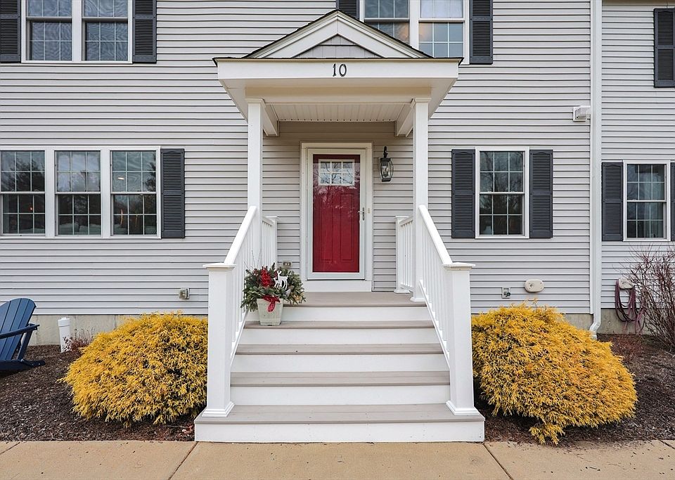 1st image of 143 Oak St #10