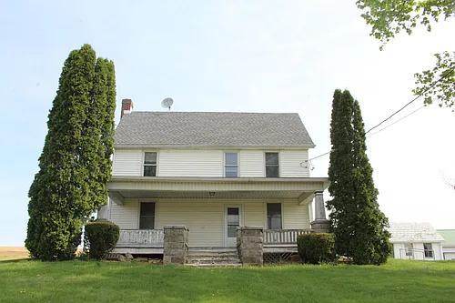 16093 Mellinger Ln Photo 1