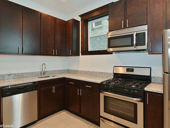 4th image of 1020 N Damen Ave APT 2