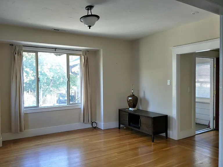 1113 Cowper St #A — Photo 3