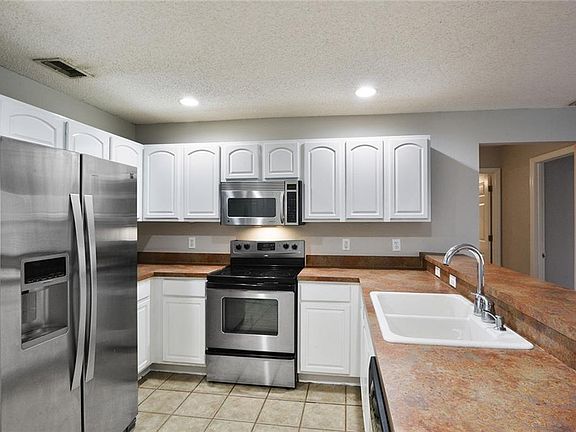 2nd image of 1808 Morven Ct