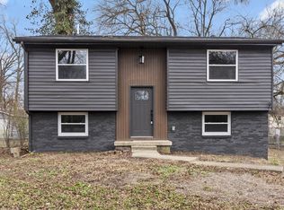 104 Airport Rd, Clarksville, TN 37042