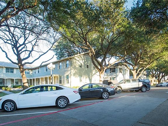 5th image of 4736 Bradford Dr APT B