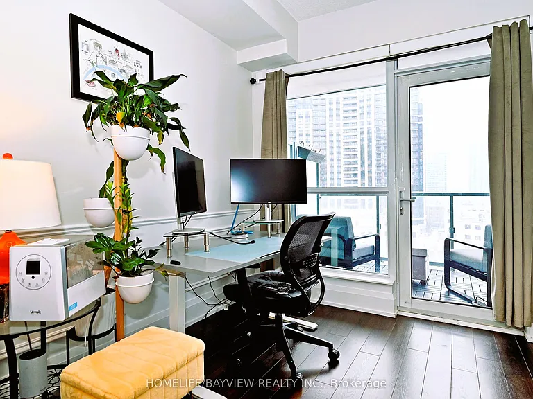 120 Harrison Garden Blvd #735 — Photo 10
