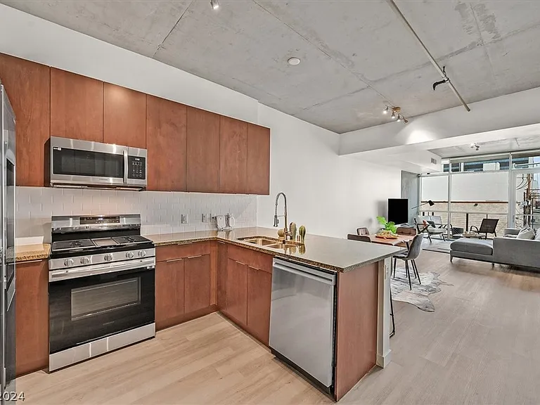 353 E Bonneville Ave #303 — Photo 6