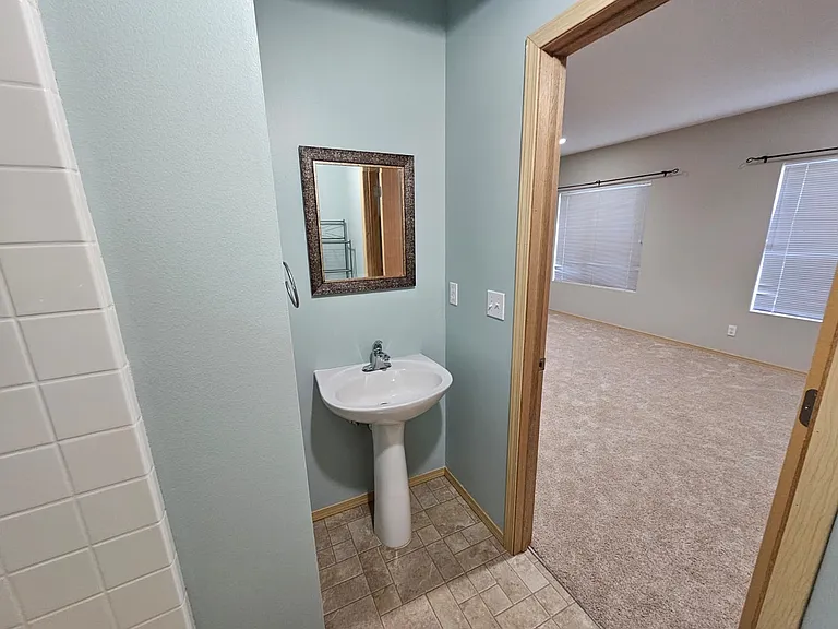 110 S Cambrian Ave — Photo 5