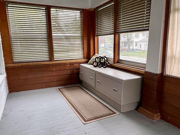 5th image of 304 Hill St