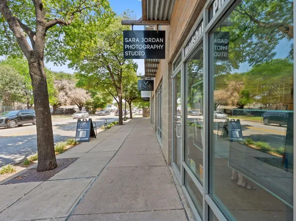 1601 E Cesar Chavez St APT 104, Austin, TX 78702