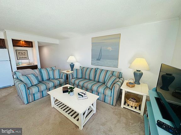 3rd image of 16 70th St Unit 302