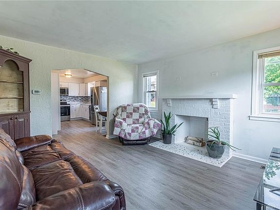5th image of 1100 Lavern Ave