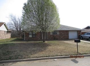 211 Butler Dr, Shawnee, OK 74804
