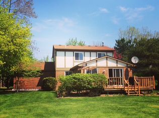2160 Orpington Dr, Troy, MI 48083