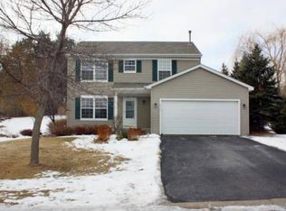 8579 Woodland Curv, Saint Bonifacius, MN 55375
