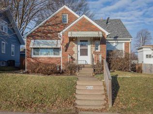 2228 N Division St, Davenport, IA