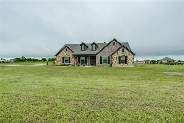 1st image of 114 Petes Ln