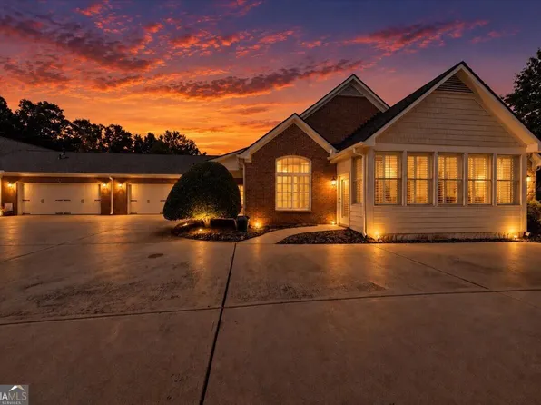 1001 Haven Cir, Douglasville, GA 30135