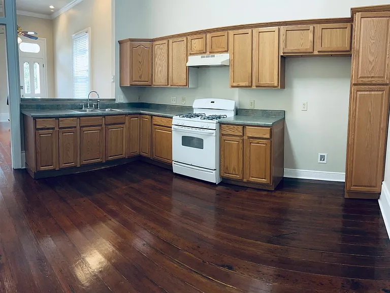 325 Elmira Ave #325 — Photo 5