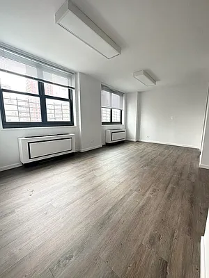 Rented by Manhattan Realty Group | media 14