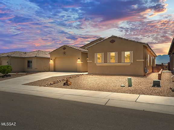 2nd image of 906 N Camino Cerro Morado