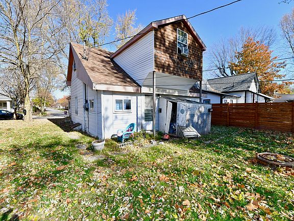 3rd image of 1099 Christian Ave