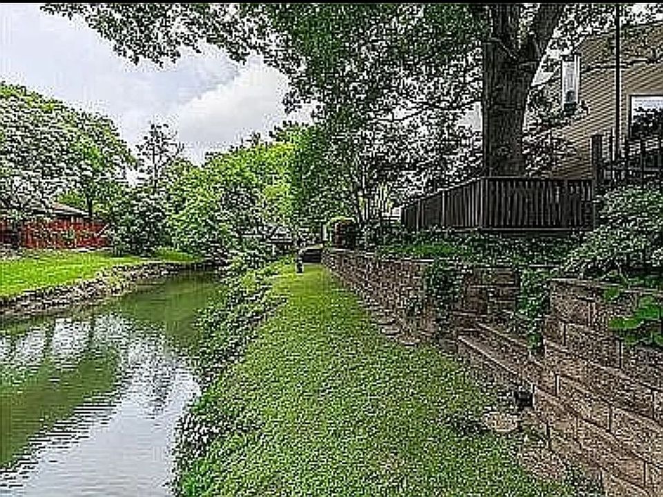 2nd image of 6728 Starbuck Dr