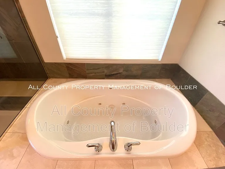 519 Sierra Ave — Photo 28