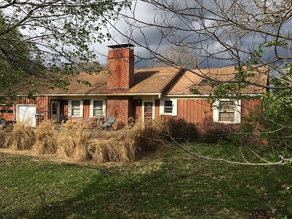 3rd image of 800 E 99th St
