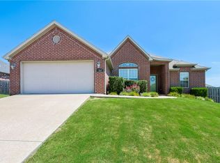 760 Venice St, Centerton, AR 72719