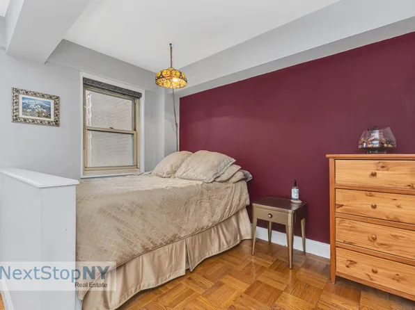 345 East 56th Street image 4 of 7