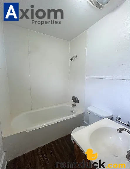 217 W Sherman St — Photo 10