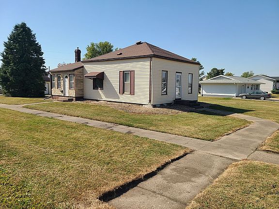 4th image of 206 7th St
