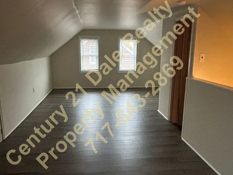 1627 Filbert St — Photo 11