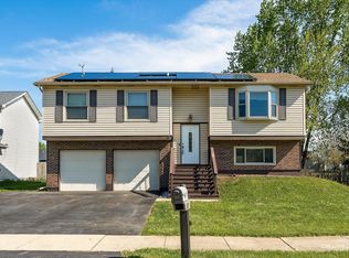 3125 Winchester Ct E, Aurora, IL 60504