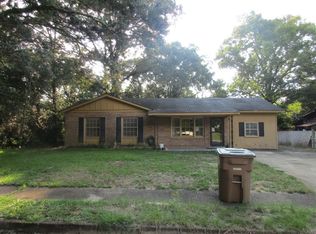 1353 Middle Ring Rd, Mobile, AL 36608