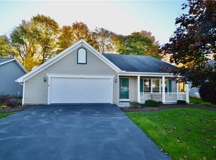 1358 Harwood Ln, Macedon, NY 14502