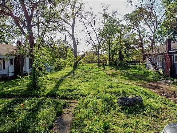 4th image of 1916 Queen City Ave