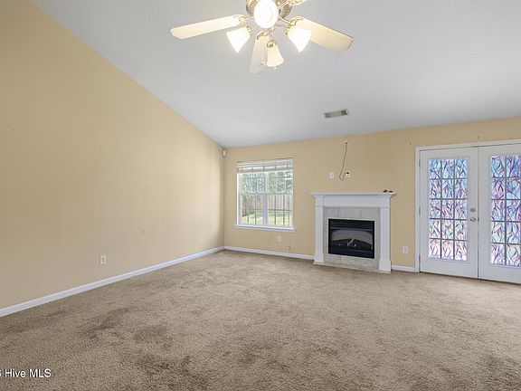 5th image of 4805 Apple Court