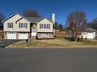 1020 Lauderdale Ave, Vinton, VA 24179