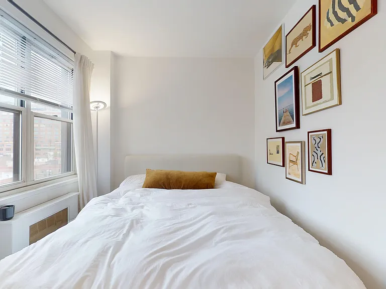 14 Horatio St #12E — Photo 5
