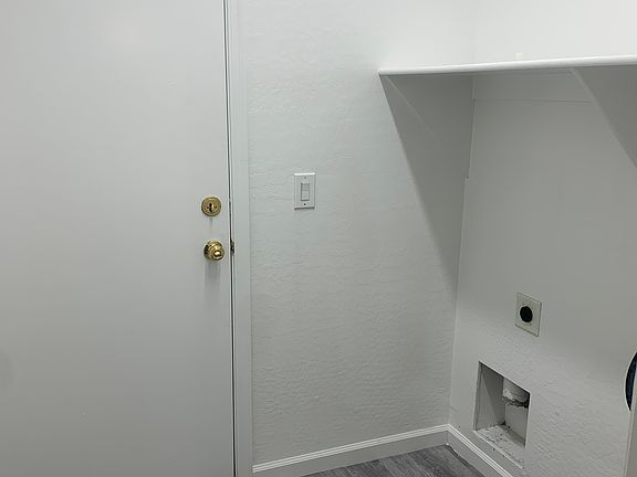 4th image of 5441 W Southgate Ave