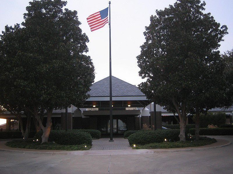 2nd image of 6708 Harbour Town Ln