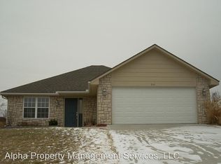 944 E Market, Warrensburg, MO 64093