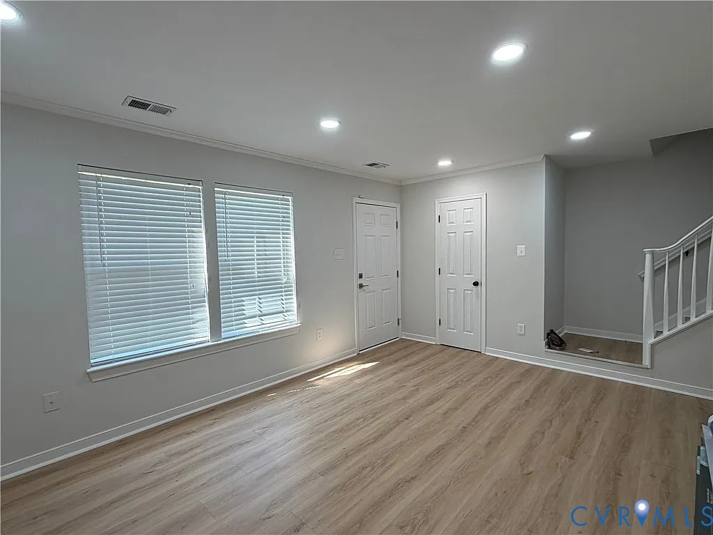 3 bed, 2.5 bath, 1292 sqft, $2,495 — Photo 4