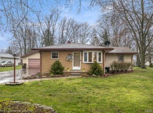 425 Kent St, Carleton, MI 48117