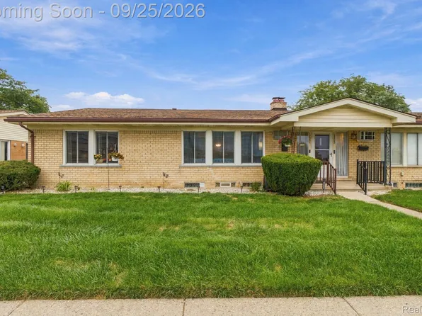19301 E Thirteen Mile Rd #38, Roseville, MI 48066
