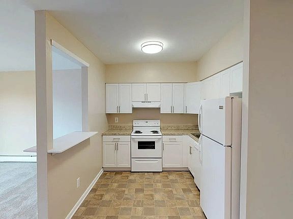 Eldorado Court Interior