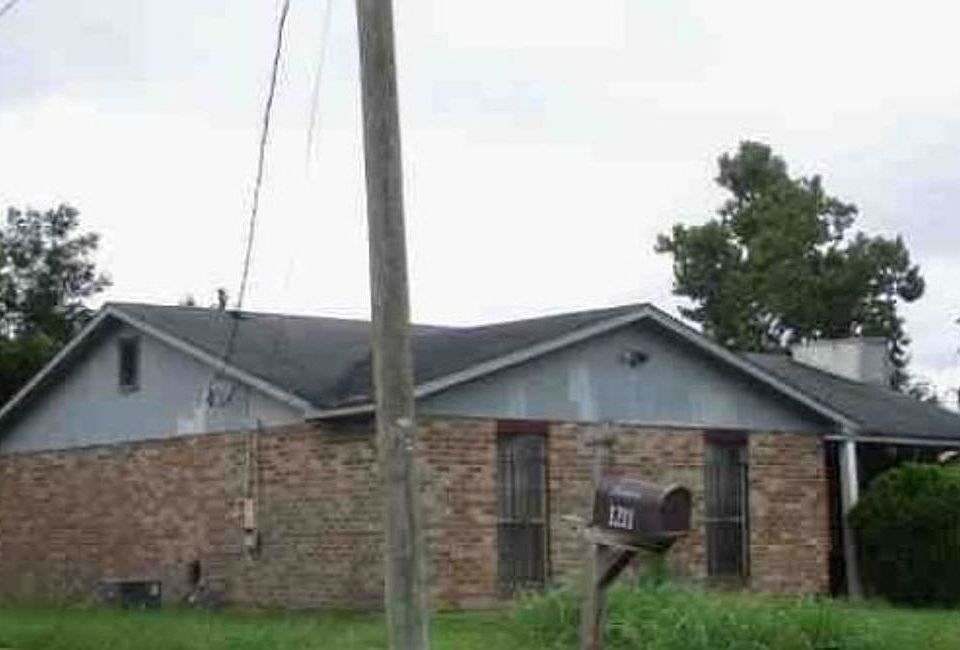 1st image of 1209 Fuller Street Ext