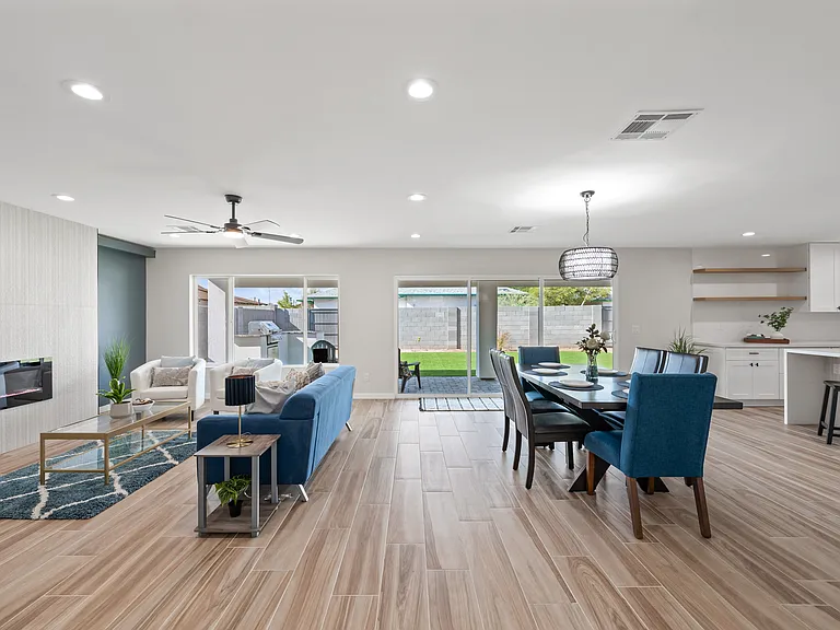 1010 E Indianola Ave — Photo 10