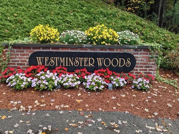 44 Olde Colonial Dr APT 4, Gardner, MA 01440