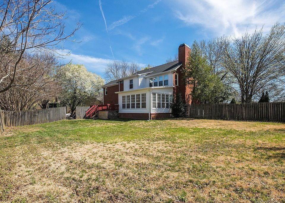 2nd image of 5817 Hearthstone Ln